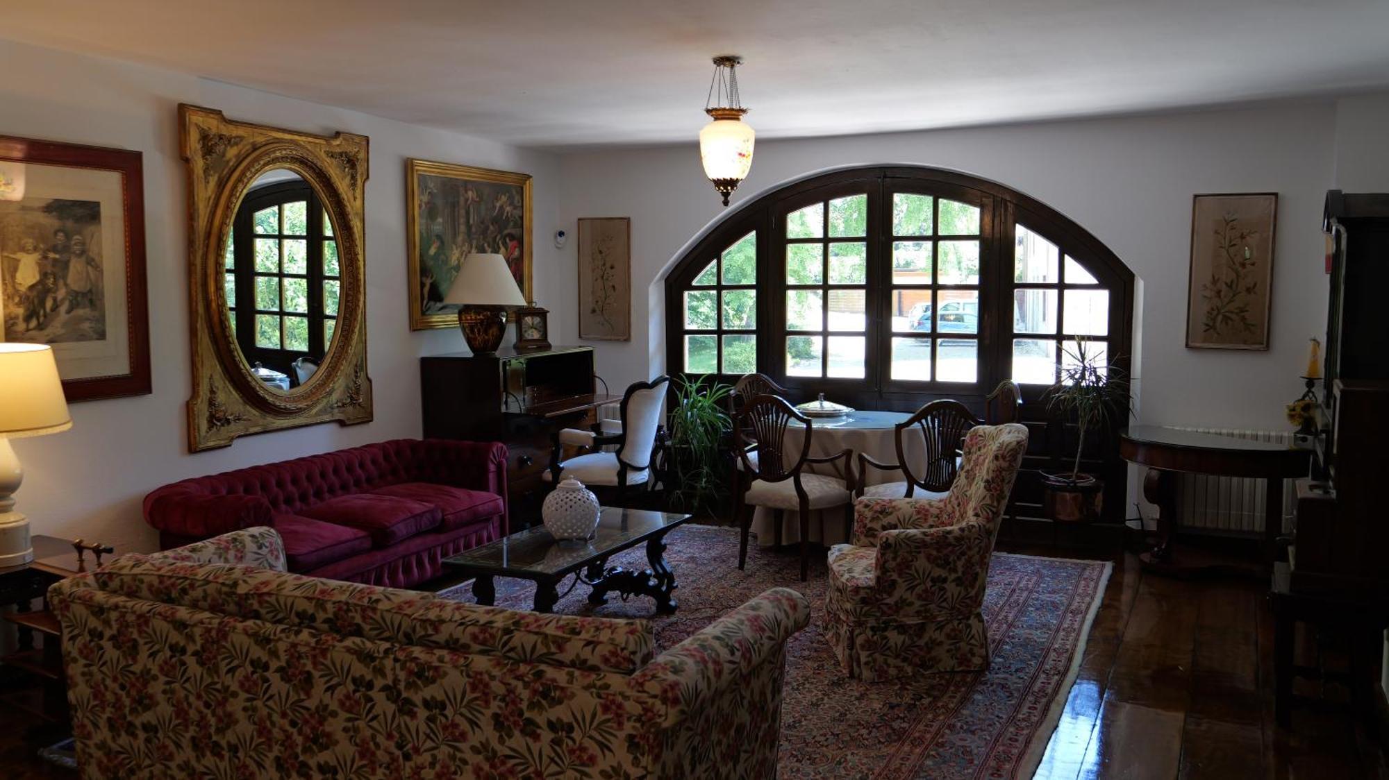 Santillana Hotel 3*