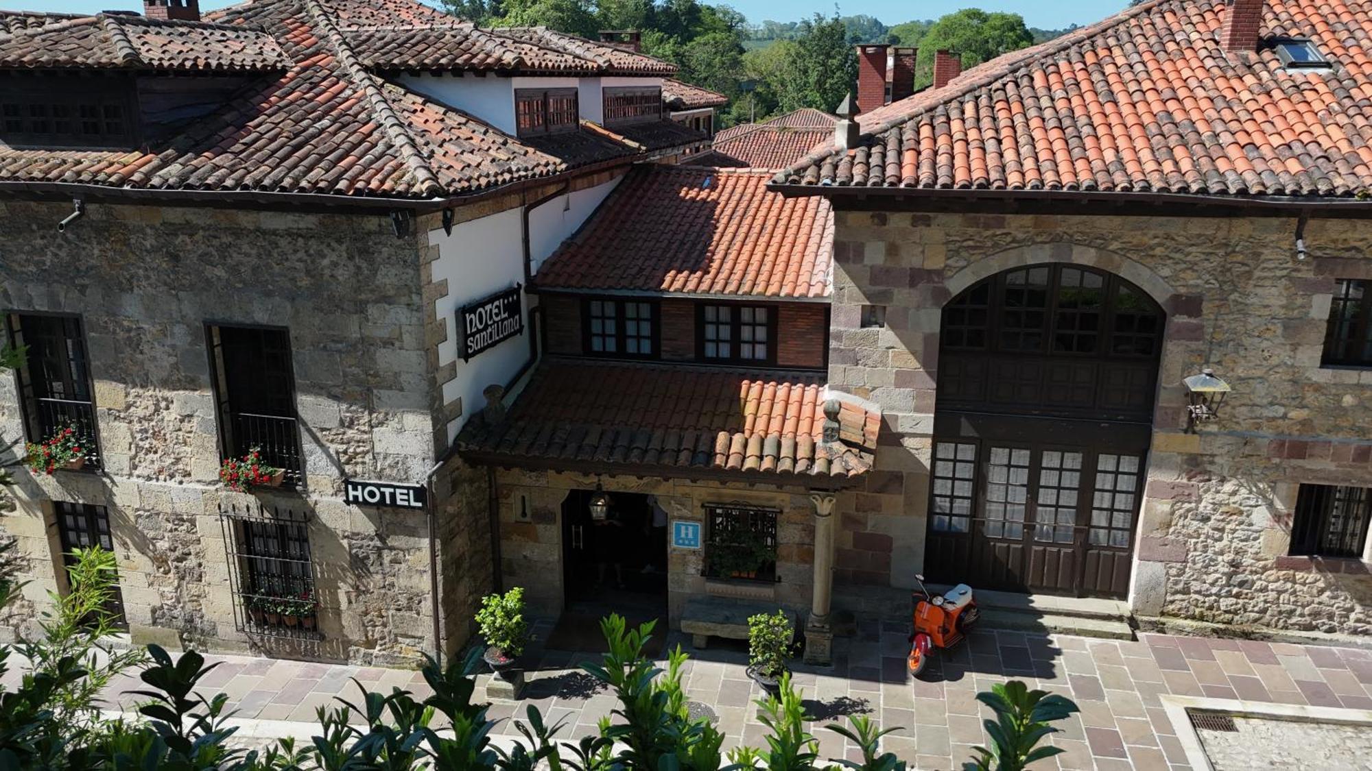 Hotel Santillana 3*