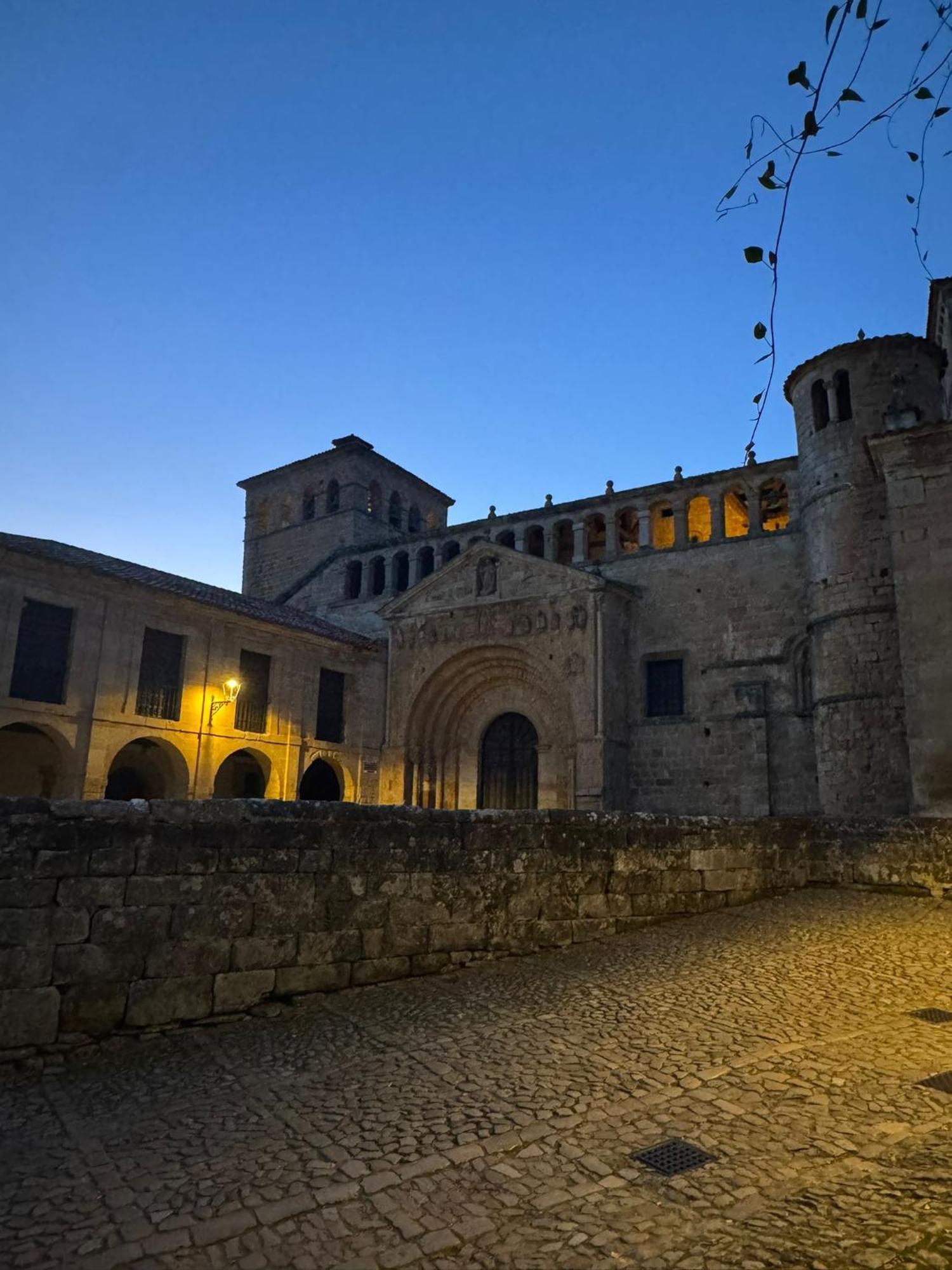Hotel Santillana 3*