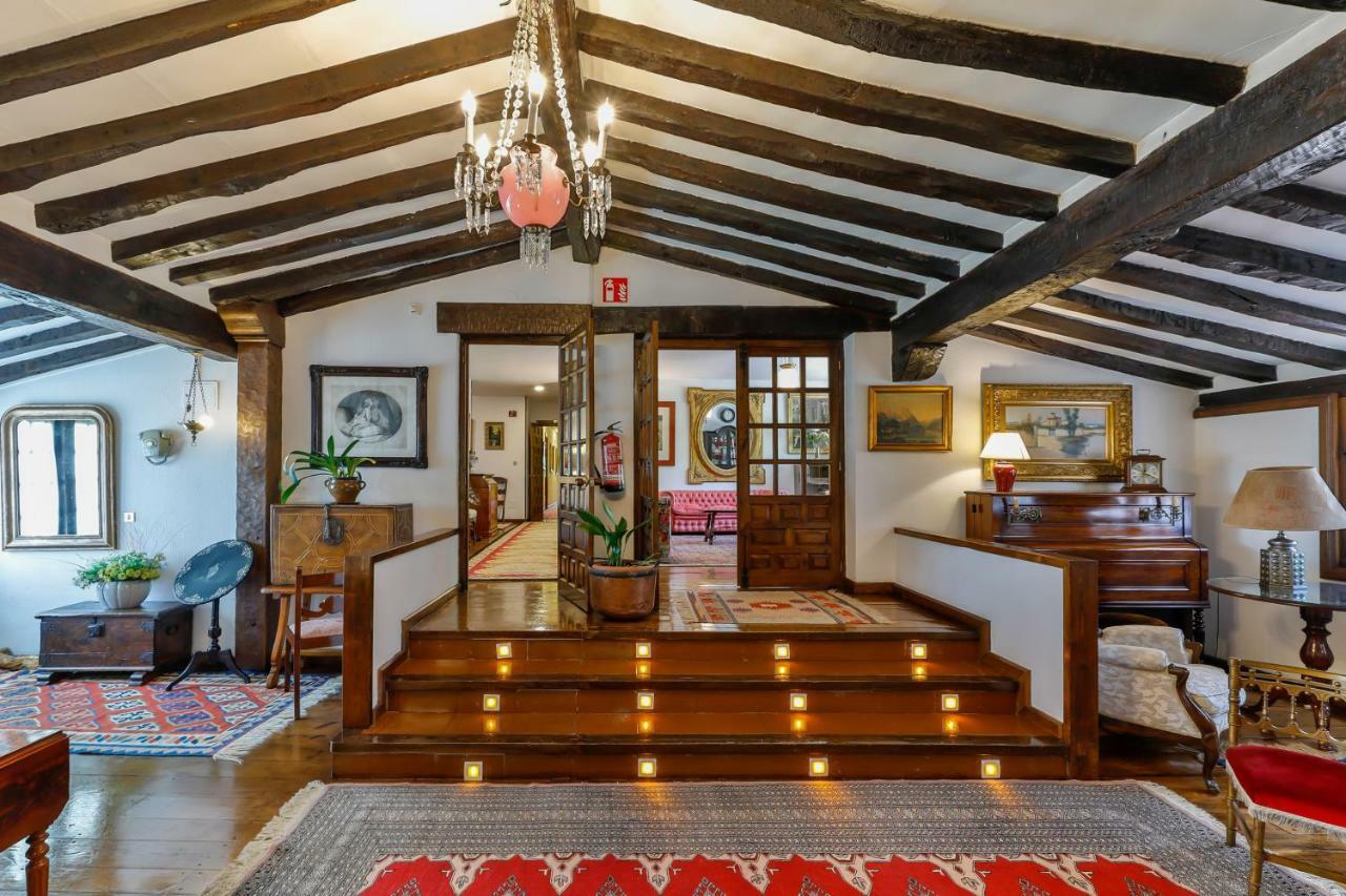 Hotel Santillana