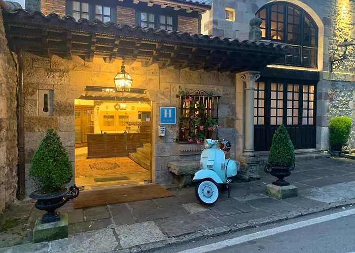 Hotel Santillana
