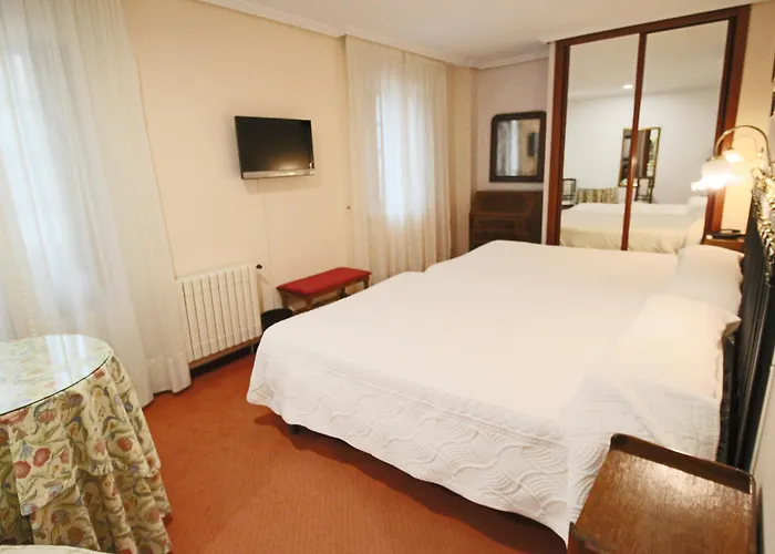 Hotel Santillana