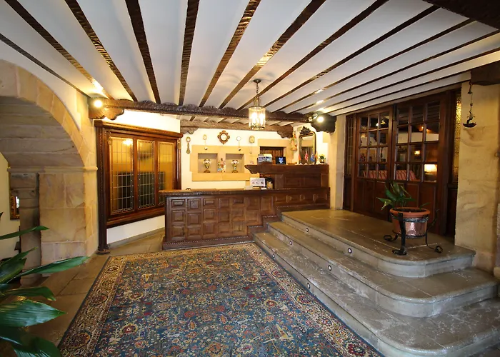 Hotel Santillana