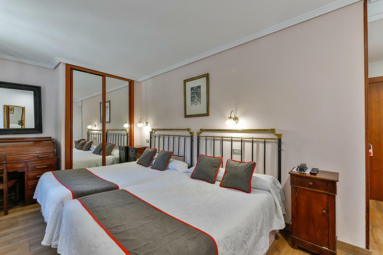Santillana Hotel